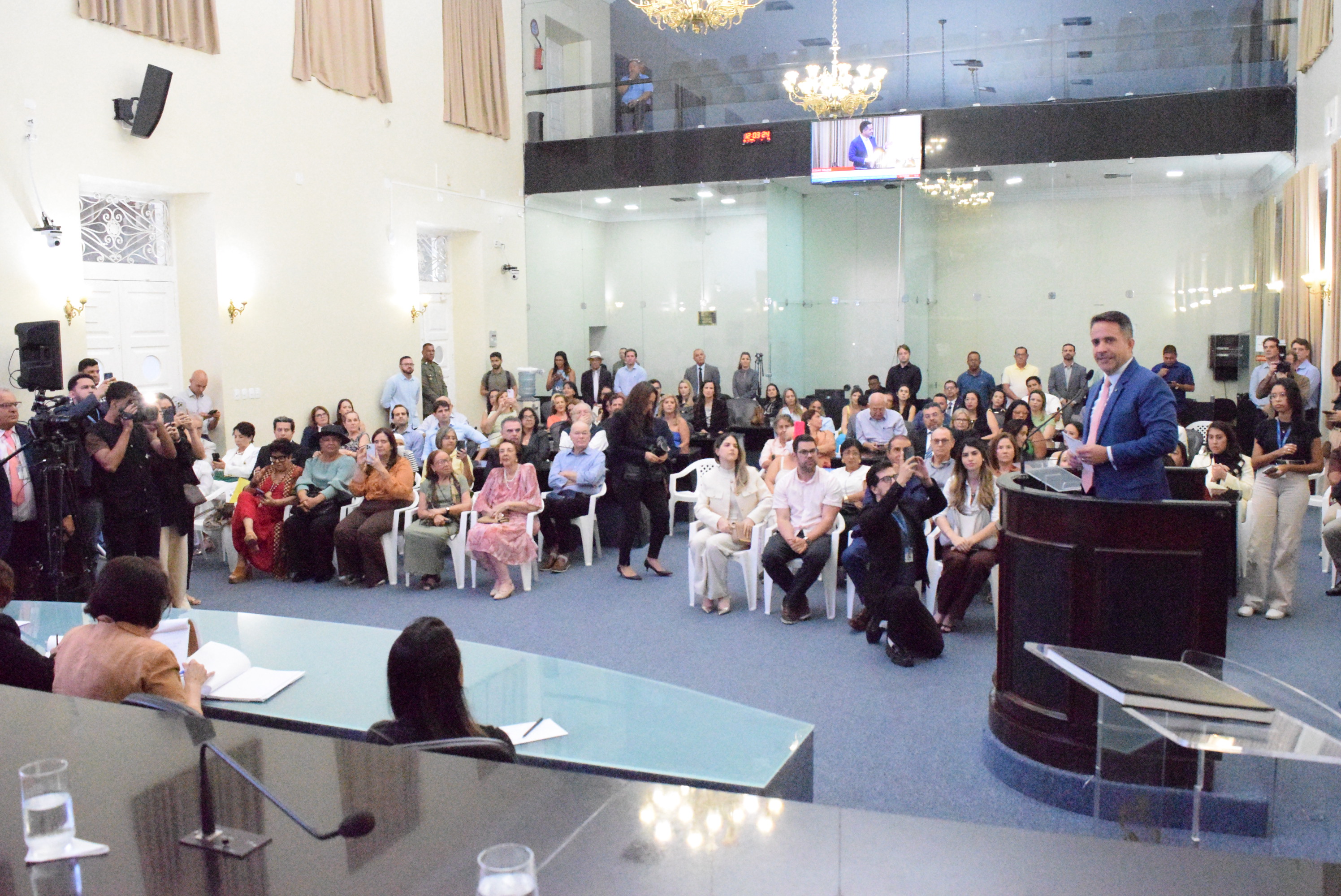 Sessão Solene - Comenda Dr. Hélvio Auto - Rafaella Britto (22).JPG