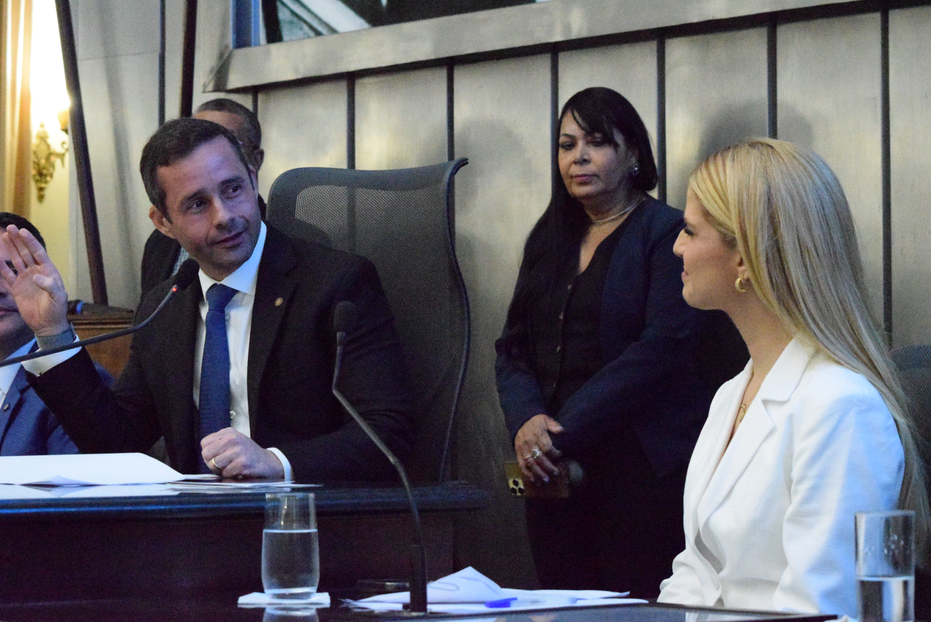 Sessão Solene - Comenda Dr. Hélvio Auto - Rafaella Britto (35).JPG