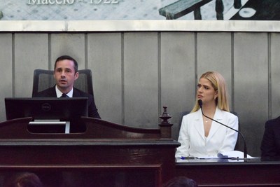 Sessão Solene - Comenda Dr. Hélvio Auto - Rafaella Britto (6).JPG