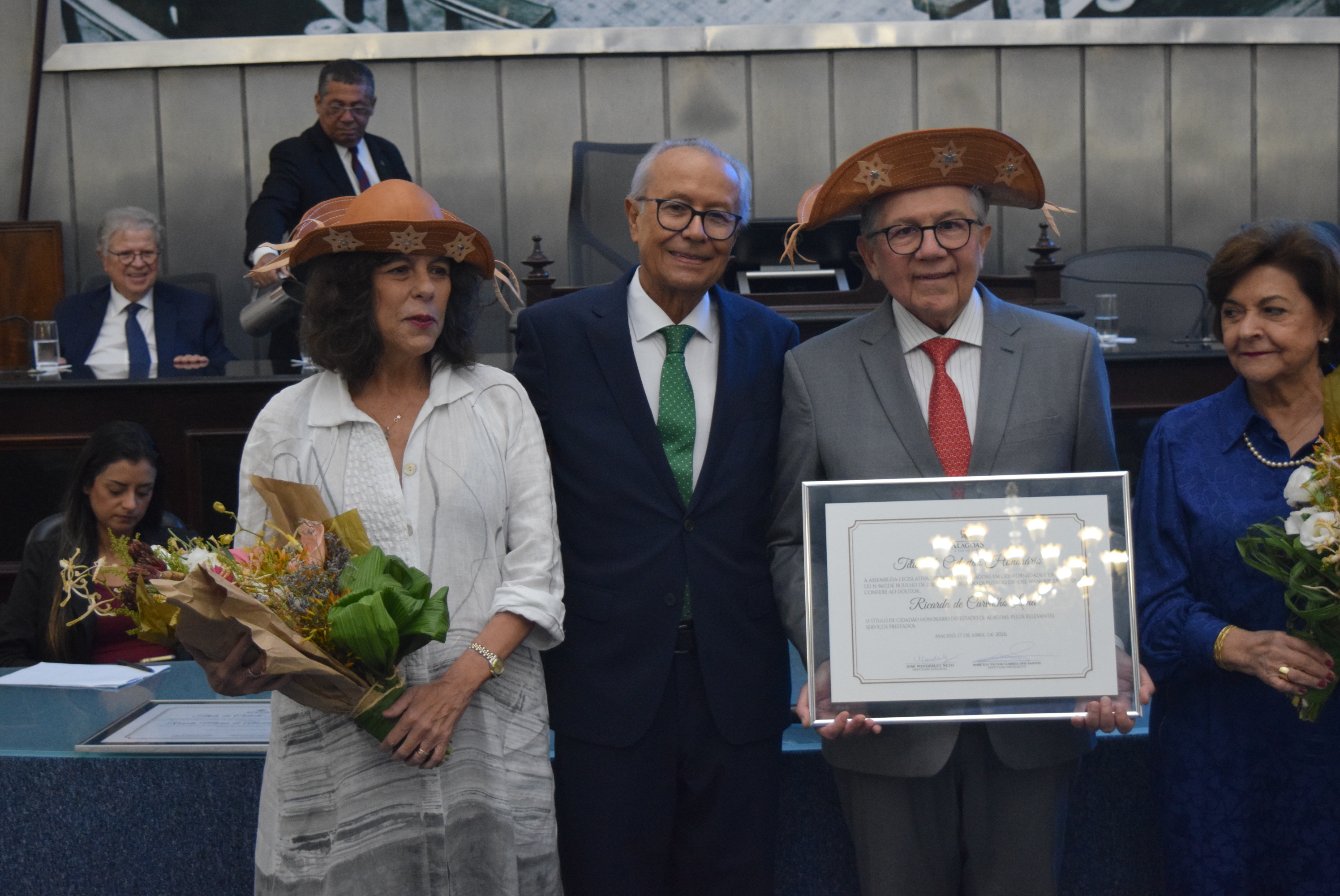 Títulos de Cidadãos Honorários - Ricardo Lima e Renata Magalhães (3).jpeg