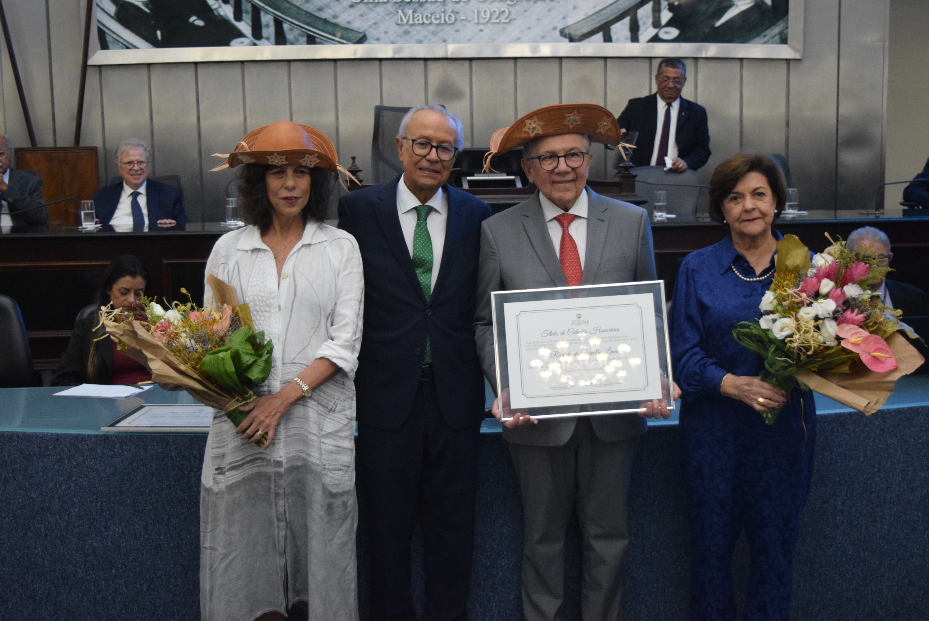 Títulos de Cidadãos Honorários - Ricardo Lima e Renata Magalhães (4).jpeg