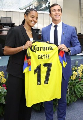 Sessão Solene - Comenda Marta - Geyse Ferreira (8).jpeg