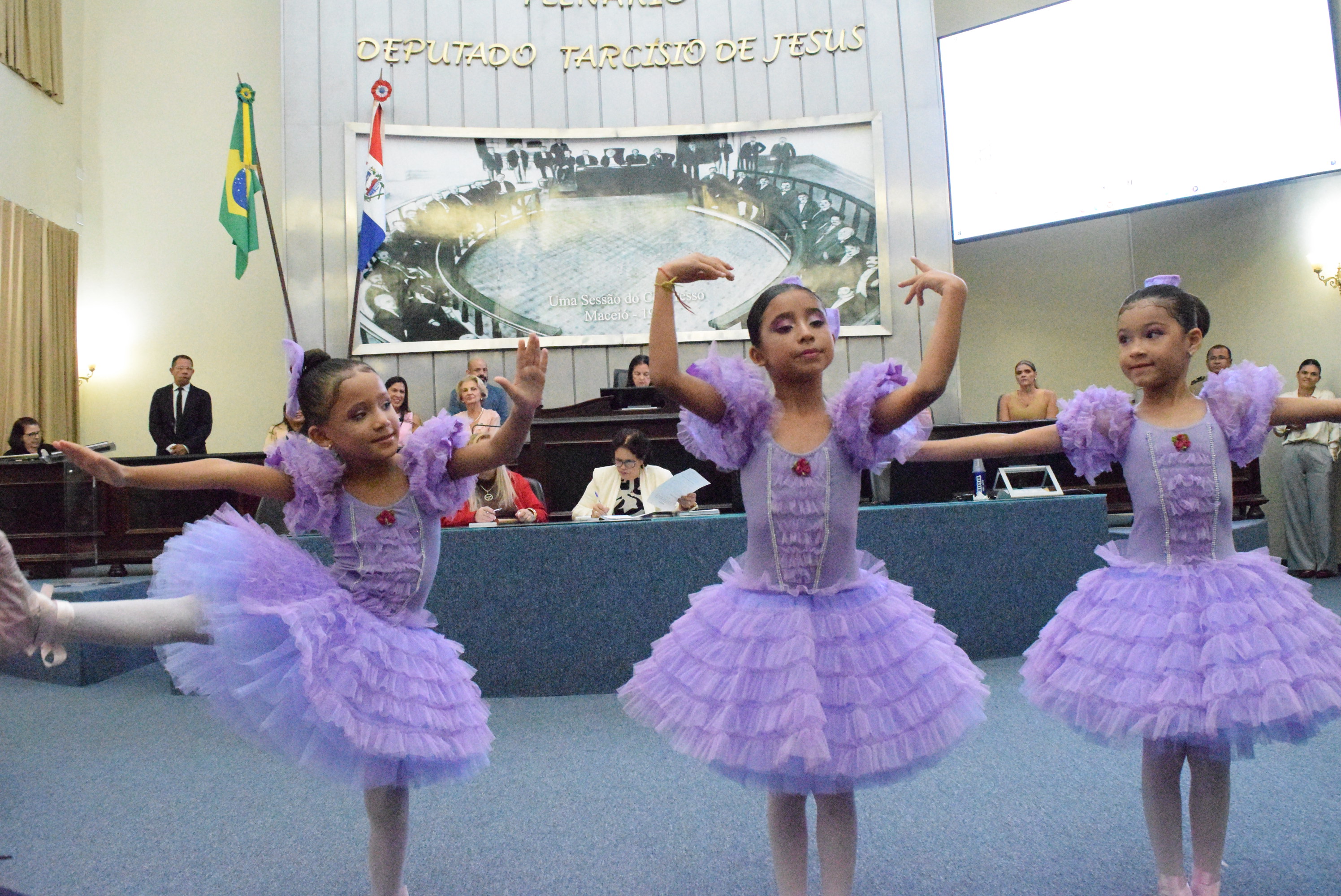 06.03 - Comendas a mulheres pilarenses (3).JPG