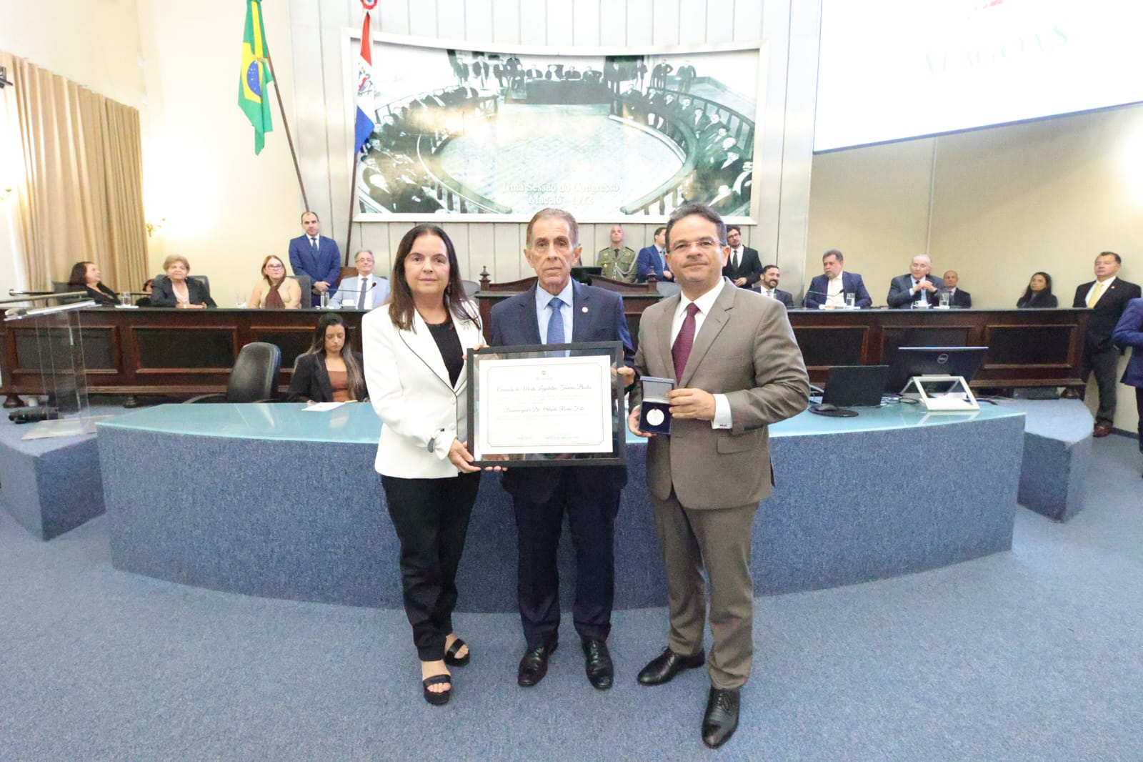 Sessão solene - Comenda Tavares Bastos - Desembragador Orlando Rocha (10).jpeg