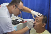 Ação oferece serviços oftalmológicos gratuitos na Praça da Assembleia