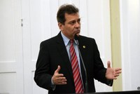 Alcides Andrade apresenta projeto isentando doadores do pagamento de inscrição em concursos 