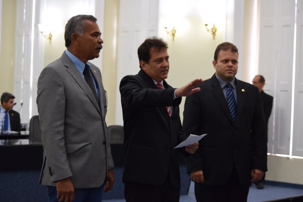 Alcides Andrade toma posse e promete defender interesses do Baixo São Francisco
