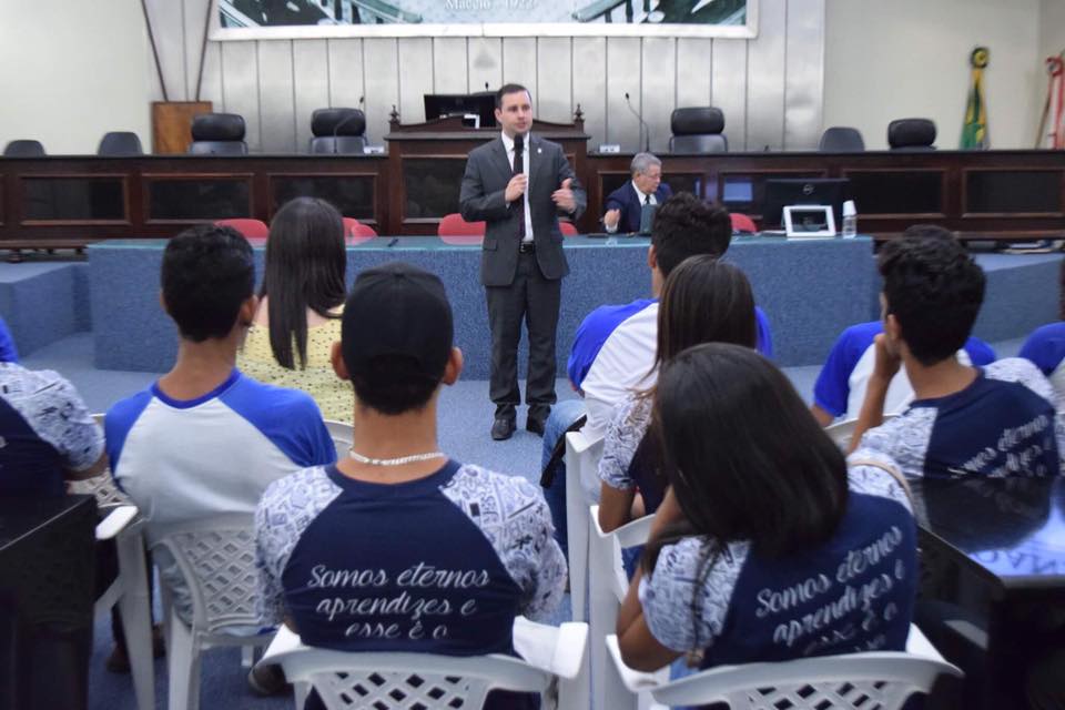 Alunos da Escola Eunice Lemos Campos participam de mais uma etapa do "Fale, Educação!"