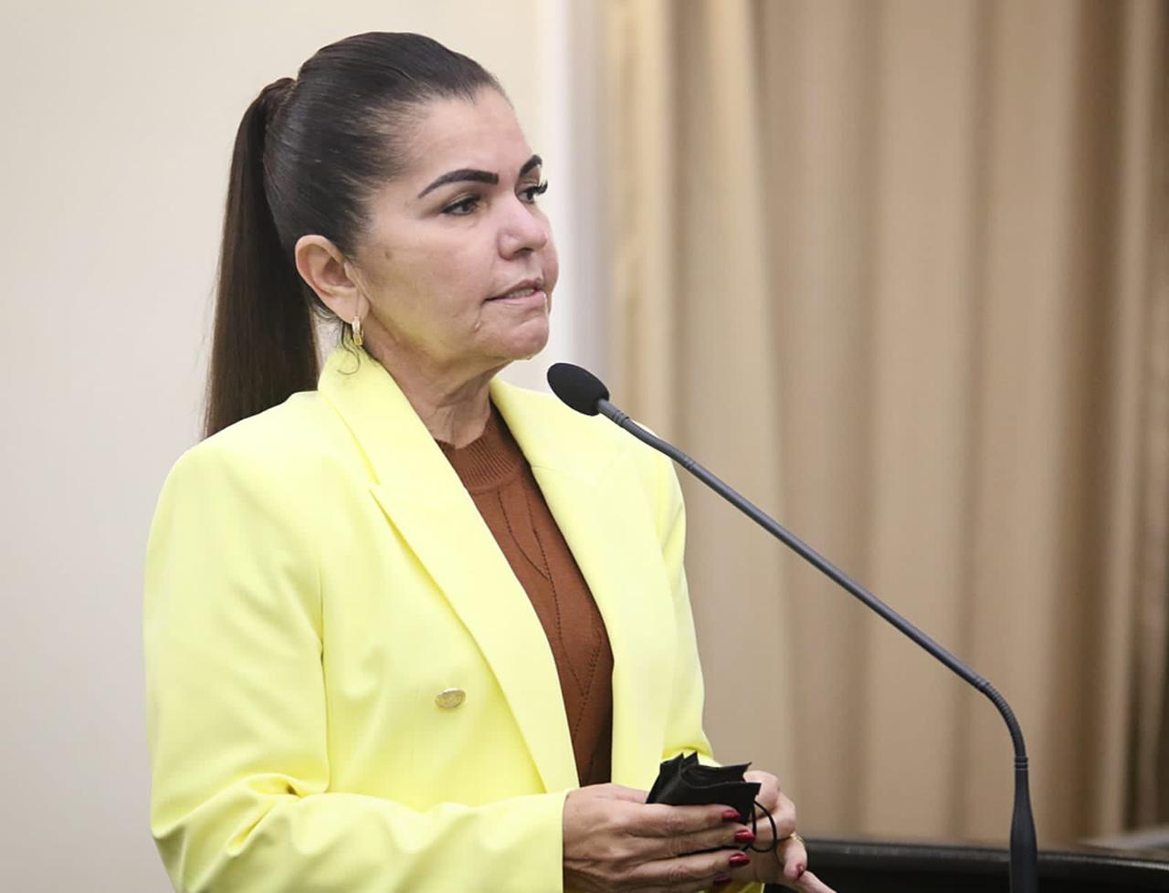 Ângela Garrote cobra apuração rigorosa de agressão sofrida por adolescente em Igaci