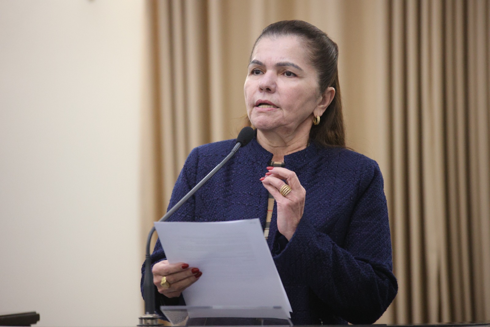 Ângela Garrote denuncia atraso de repasses e precariedade no Hospital Santa Rita