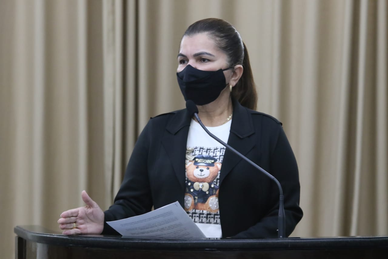 Ângela Garrote lamenta assassinato do menino Rhaniel e cobra ação do Governo no combate à violência contra criança