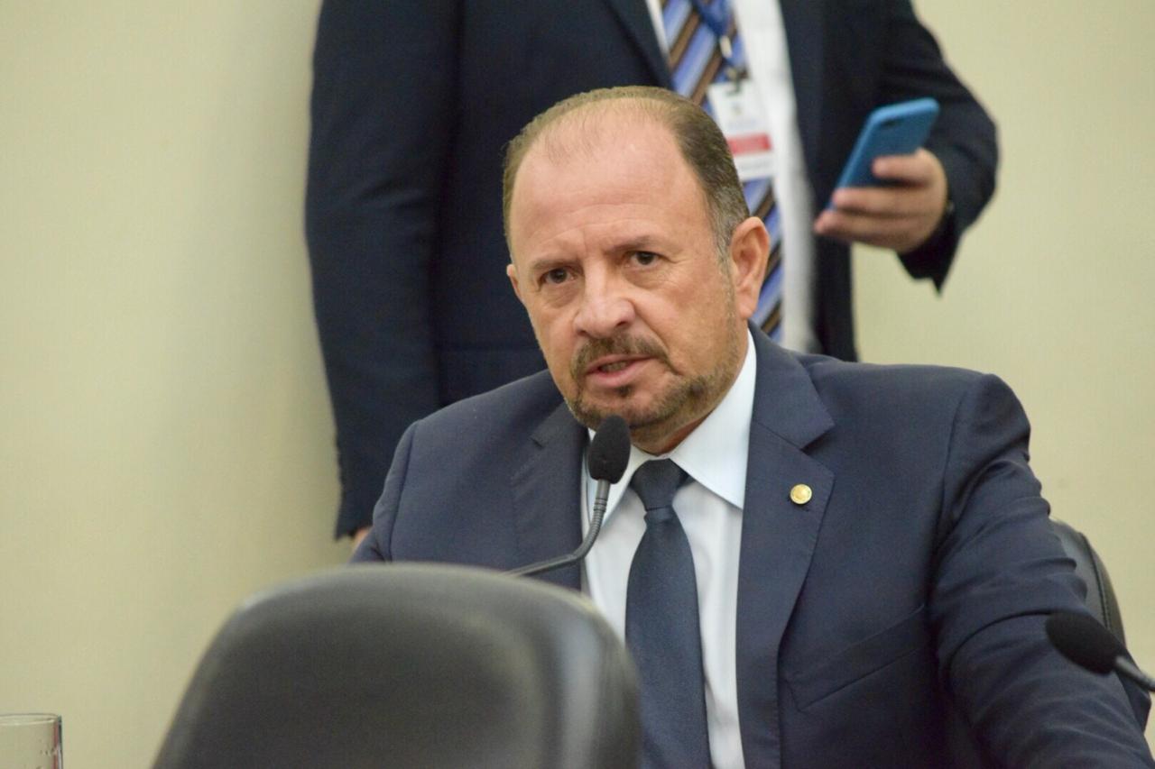 Antonio Albuquerque faz pronunciamento em solidariedade ao vice-governador Luciano Barbosa