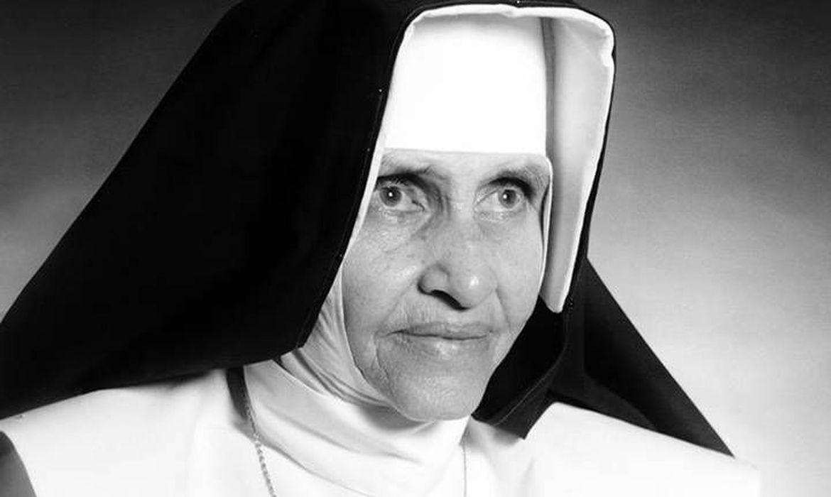 Aprovada criação da Comenda Irmã Dulce