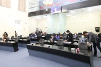 Aprovada, em 1º turno, PEC que institui o teto remuneratório do Estado