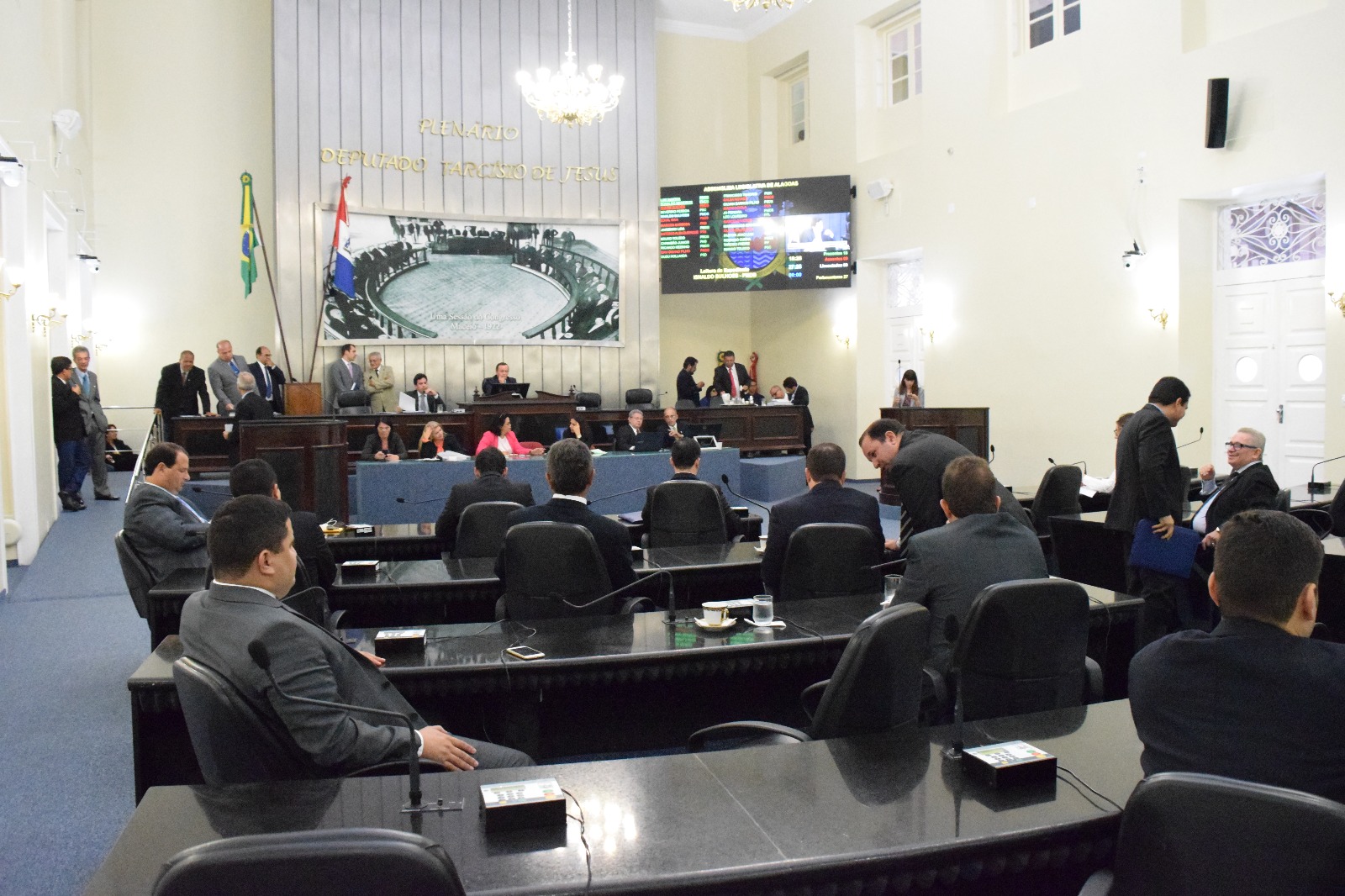 Aprovado parecer sobre a PEC que torna obrigatória execução de créditos da LOA oriundos de emendas parlamentares
