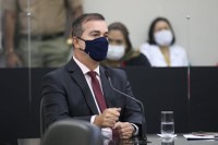 Aprovado projeto que classifica surdez unilateral como deficiência auditiva