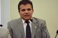 Aprovado projeto que institui meia-entrada para professores em eventos culturais 