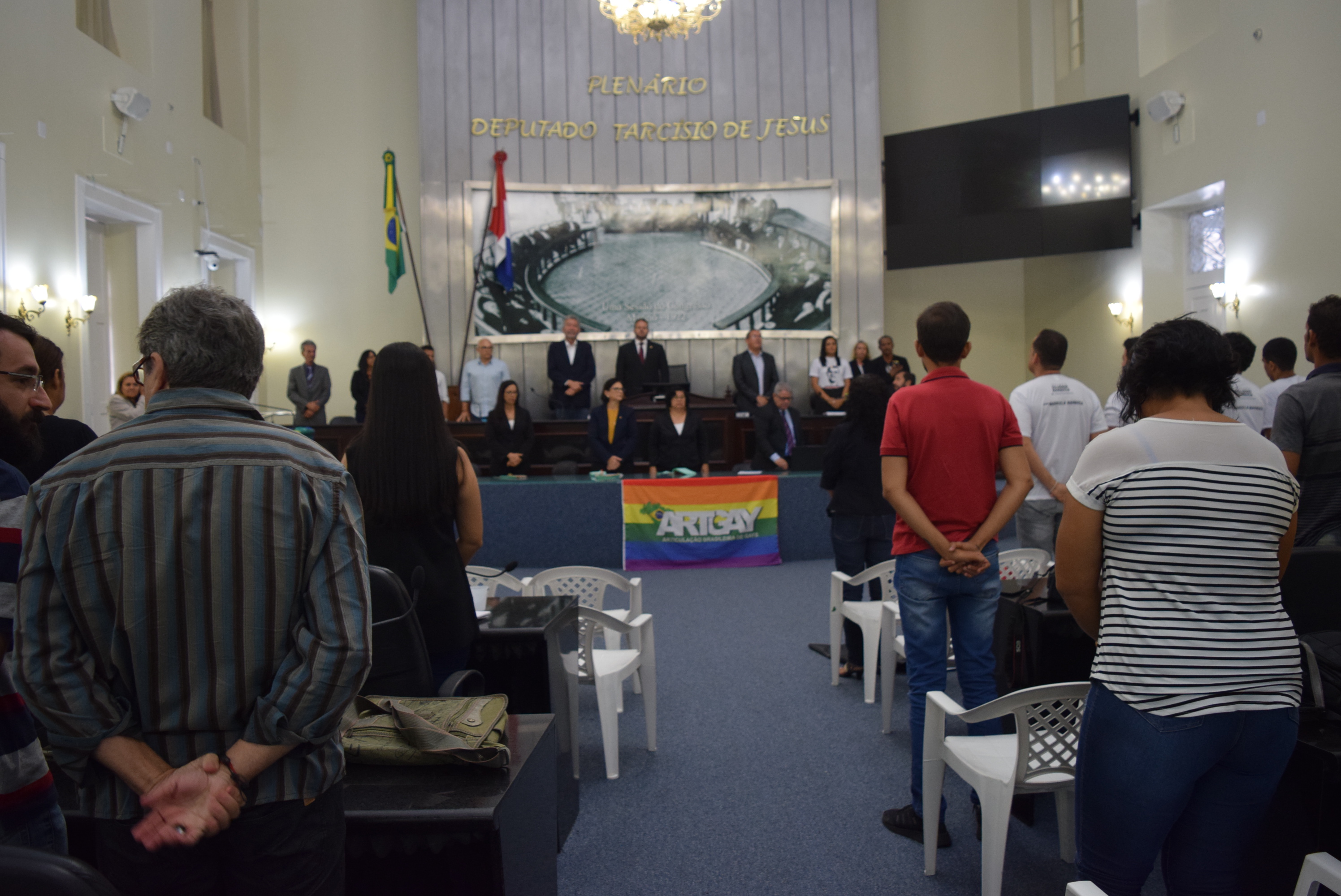 Assembleia debate violência e direitos do público LGBTI