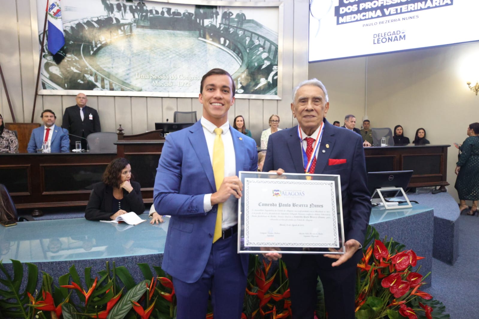 Assembleia homenageia pioneiros e destaques da medicina veterinária em Alagoas