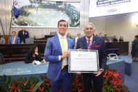 Assembleia homenageia pioneiros e destaques da medicina veterinária em Alagoas