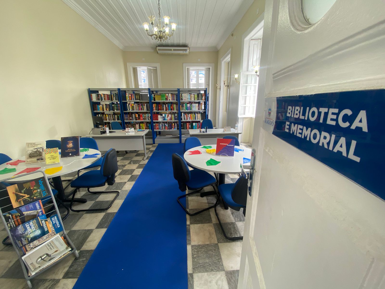 Biblioteca da Assembleia tem vasto acervo aberto ao público