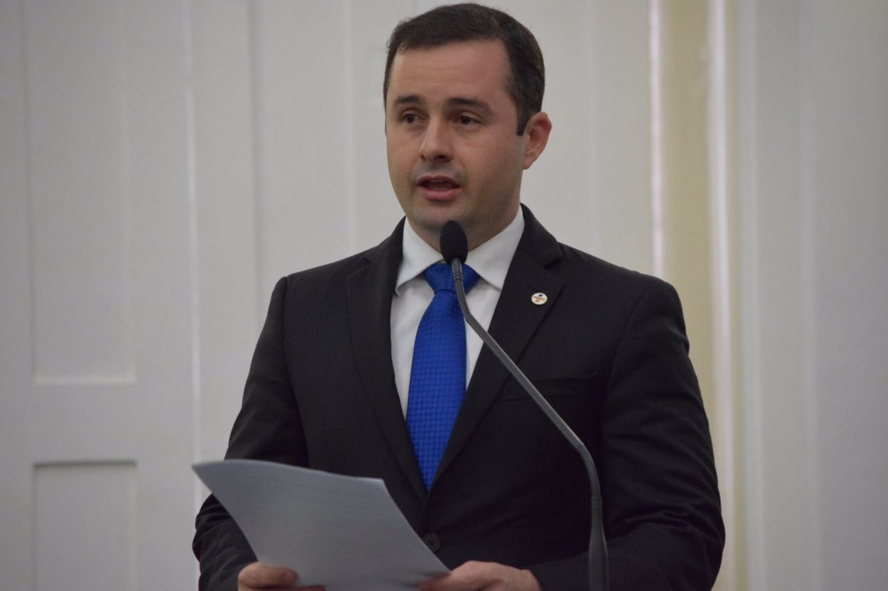 Bruno Toledo irá propor debate sobre aplicação do Plano Estadual de Educação
