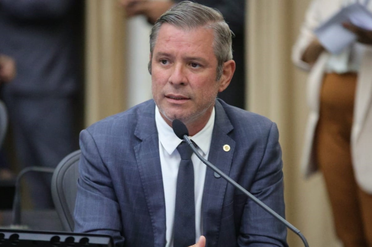 Cabo Bebeto celebra decisão judicial para pagamento de funcionários da Empresa Vital