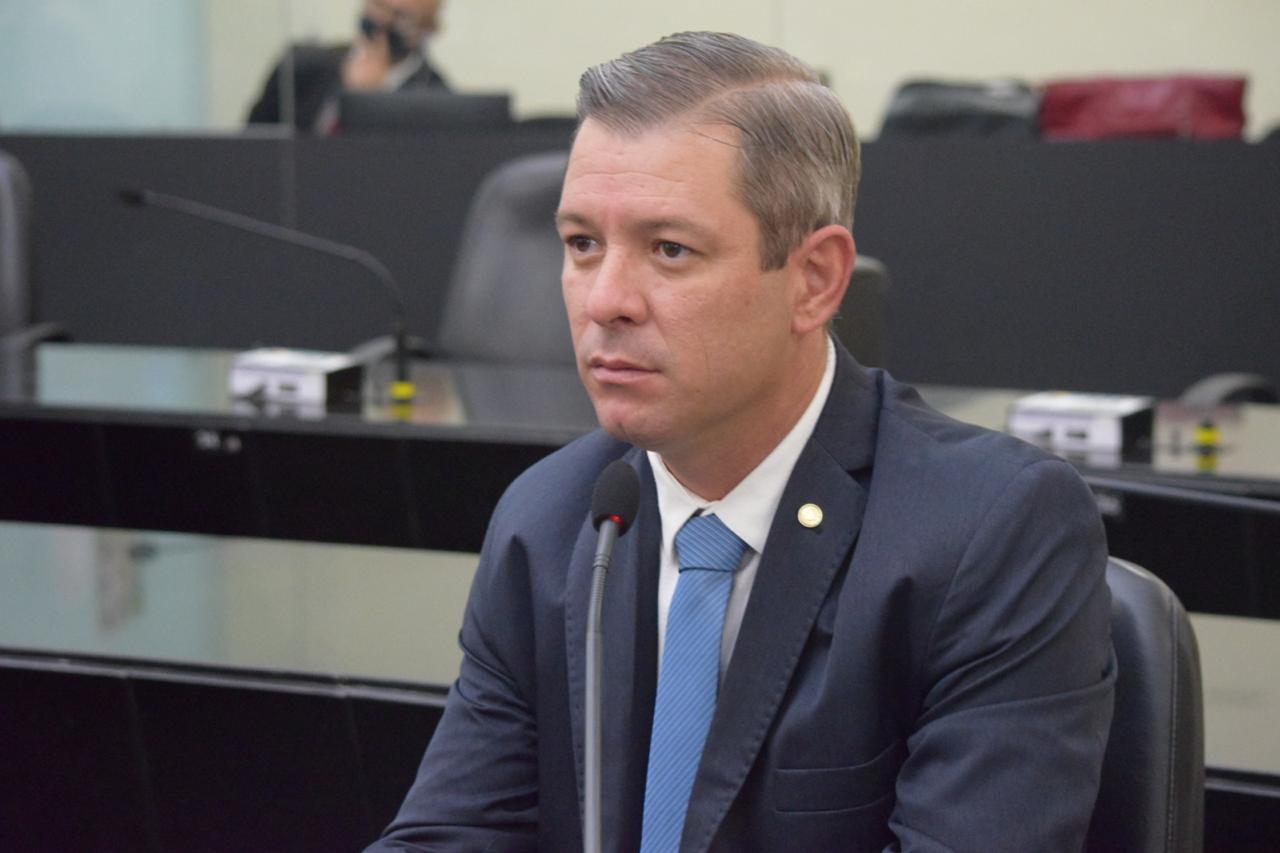 Cabo Bebeto critica suspensão de policiais penais