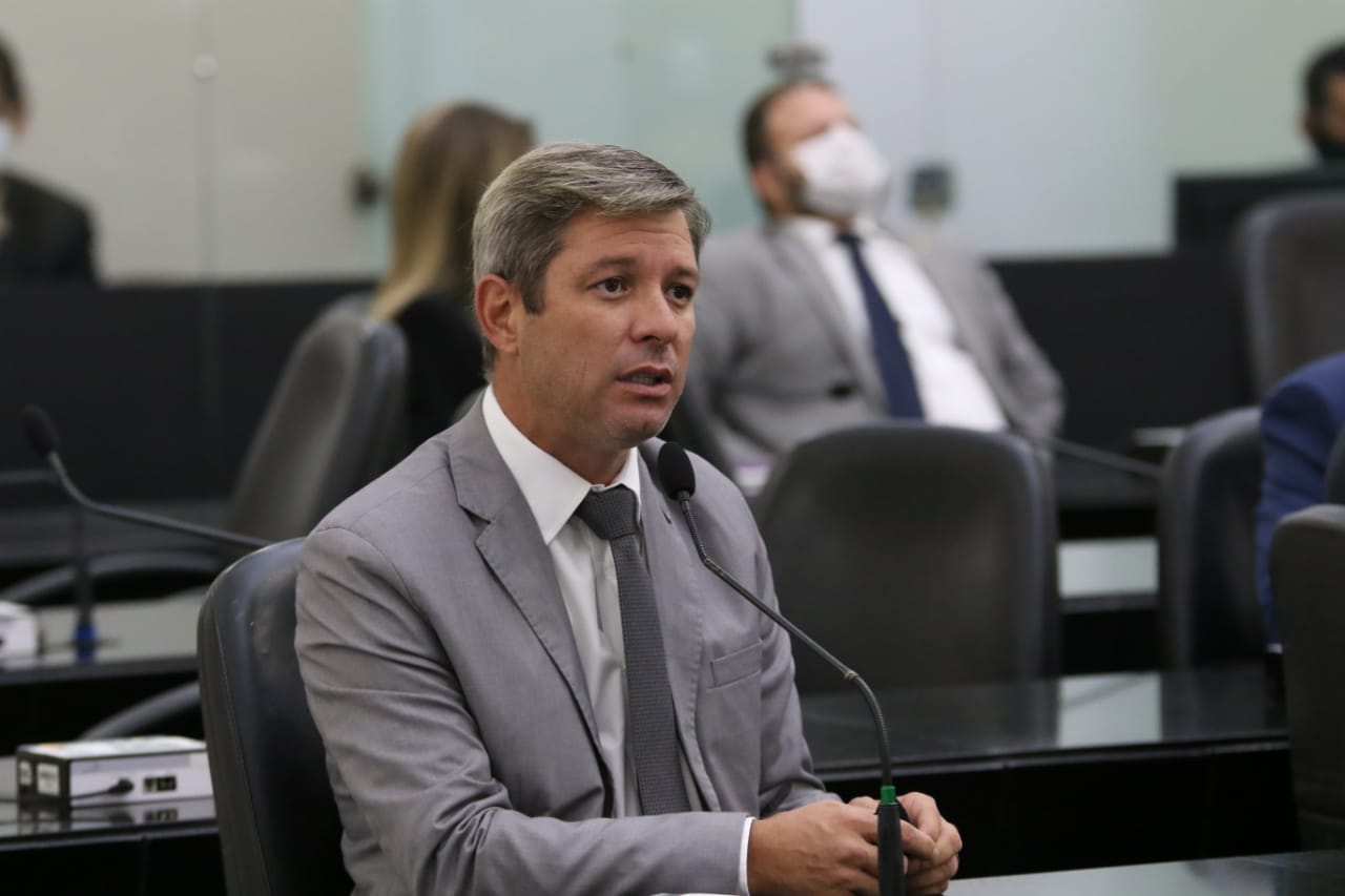 Cabo Bebeto lamenta morte de policial militar e solicita volta da distribuição dos kits de higiene