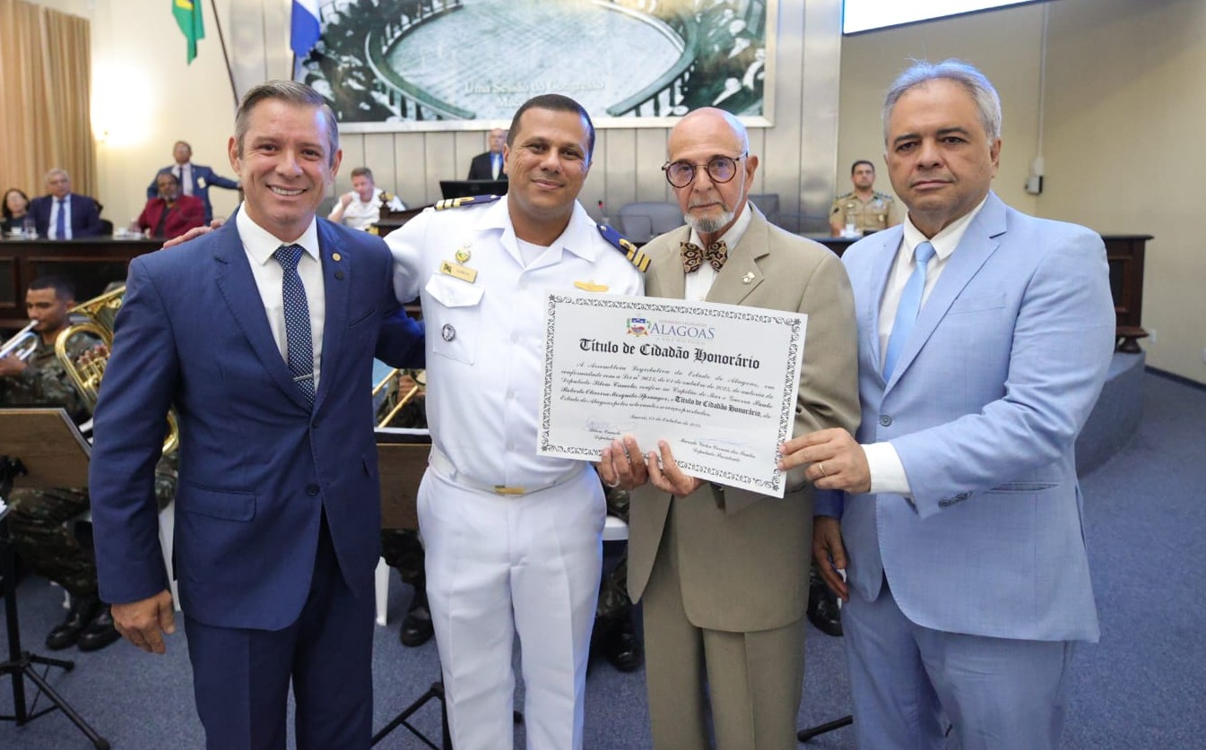 Capitania dos Portos é celebrada por seus 178 anos e ex-comandante recebe título de Cidadão Honorário