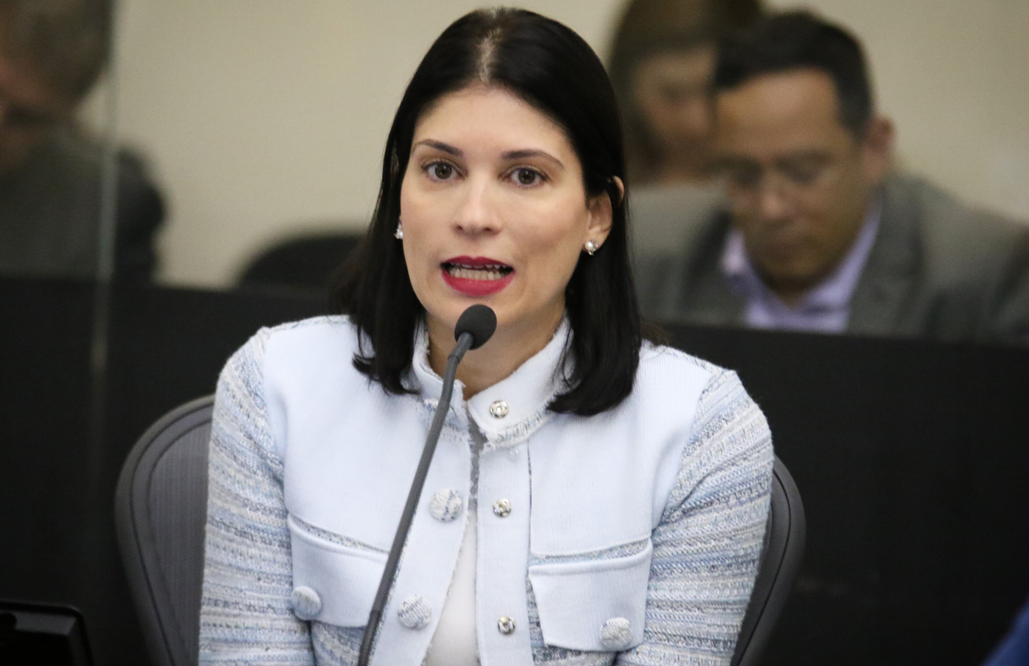 Carla Dantas lamenta falecimento de frei Arnaldo