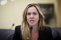 Cibele Moura agradece homenagem recebida em Japaratinga