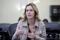 Cibele Moura alerta sobre legislação que proíbe a utilização de fogos de artifício com estampido