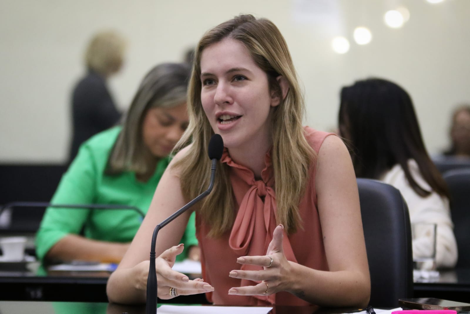 Cibele Moura cobra aplicação de lei por parte dos planos de saúde