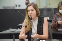Cibele Moura comemora investimento hoteleiro e turístico na Barra de Santo Antônio