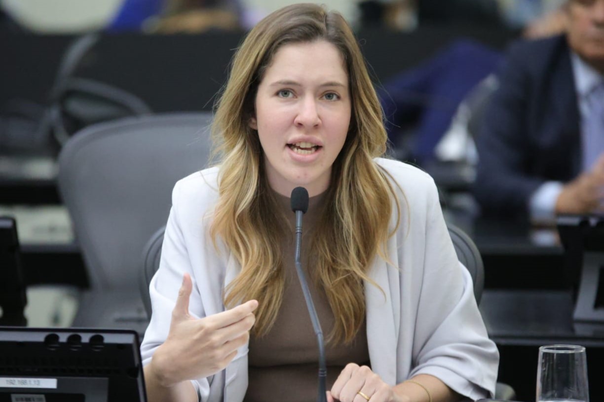 Cibele Moura denuncia ato de intolerância religiosa no Ifal e protocola moção de repúdio