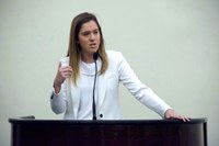 Cibele Moura destaca aniversário de Paripueira e questiona ação da Casal no município