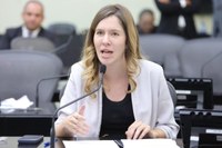 Cibele Moura solicita celeridade em projeto que garante retorno automático para pessoas com TEA e TDAH