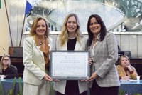 Comenda Padre Teófanes: Parlamento homenageia a System Idiomas