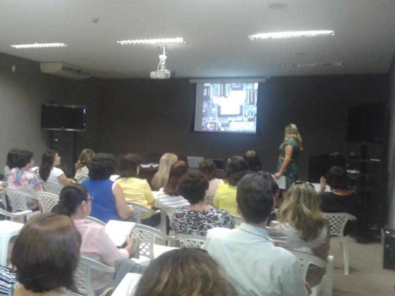 Curso de Atualização em Língua Portuguesa é oferecido aos servidores