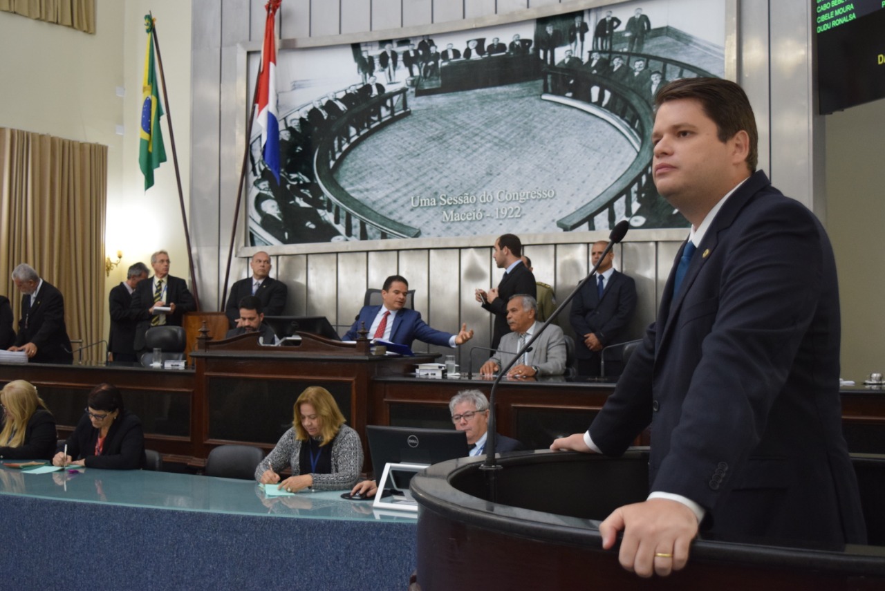 Davi Davino Filho destaca importância do Legislativo na passagem dos 202 anos de Alagoas
