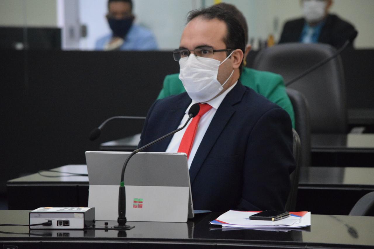 Davi Maia acusa Governo do Estado de produzir "fake news"