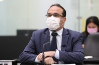 Davi Maia aponta irregularidade em locação de carros para "gabinete fantasma"