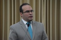 Davi Maia comemora privatização do fornecimento de água e saneamento de Maceió