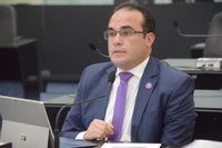 Davi Maia denuncia falhas nos exames do coronavírus e prática de nepotismo no Lacen
