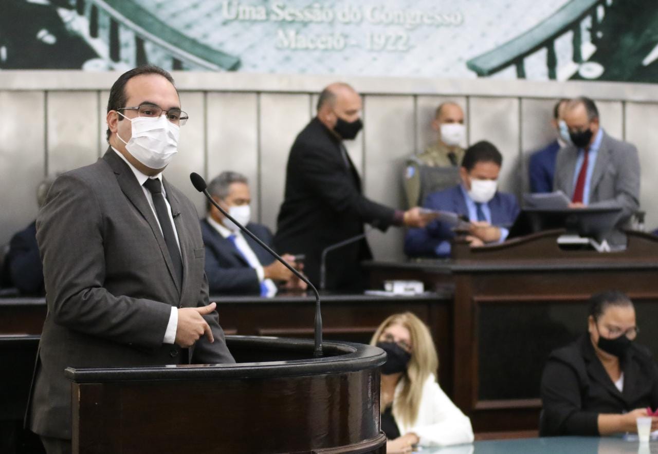 Davi Maia diz que Governo do Estado atrapalha plano de vacinação dos municípios