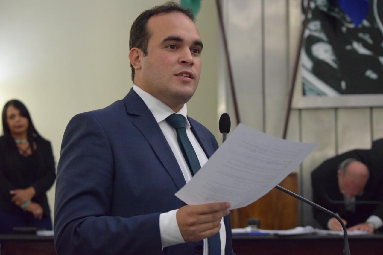 Davi Maia faz relato de sua trajetória política e profissional