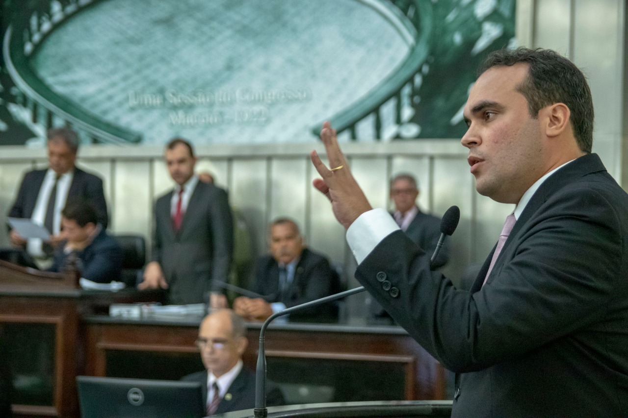 Davi Maia lança processo seletivo para vagas em seu gabinete