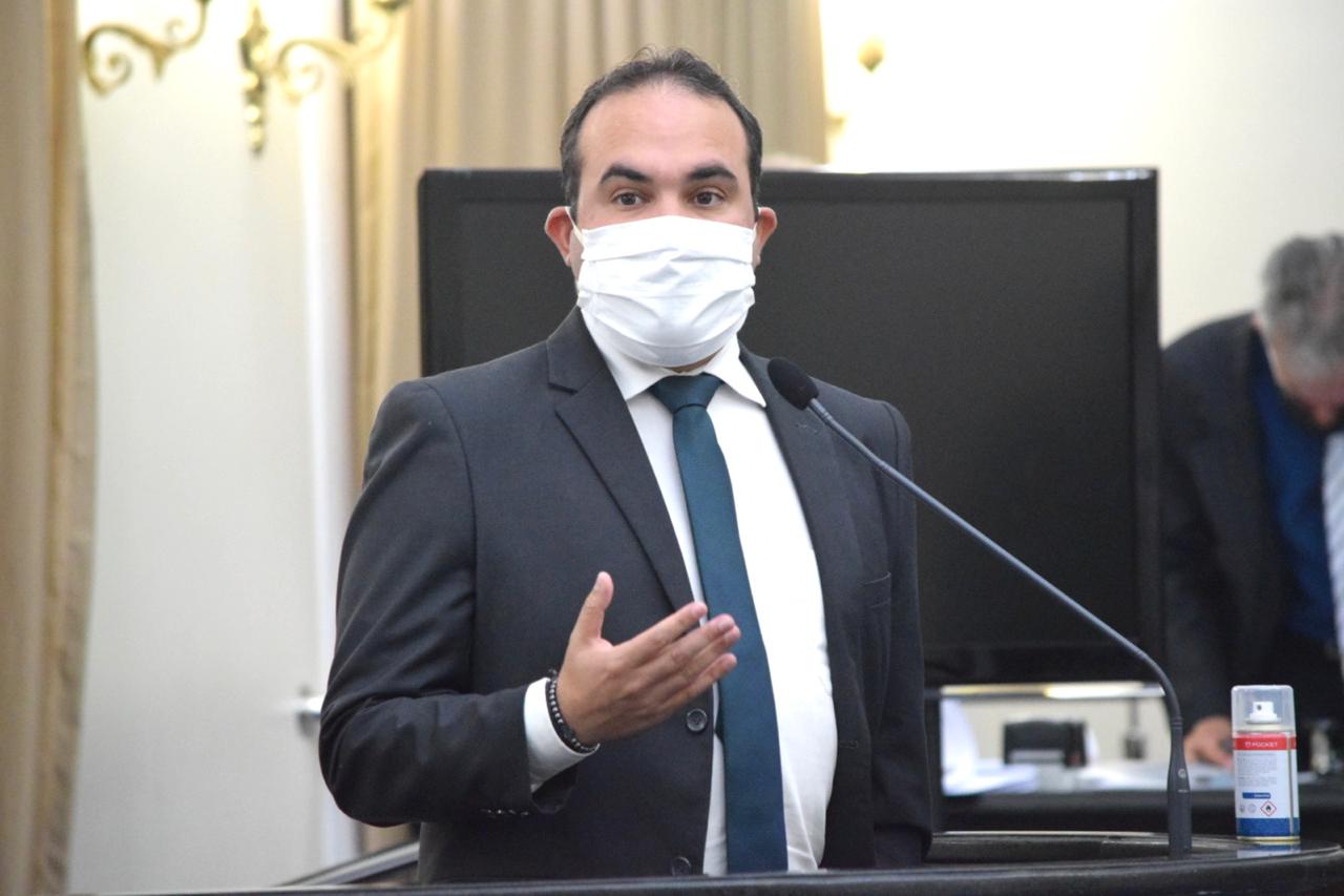 Davi Maia relembra desastre com manchas de óleo e cobra estudo sobre impacto ambiental