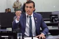 Delegado Leonam cobra apuração de agressão contra motoboy em Maceió